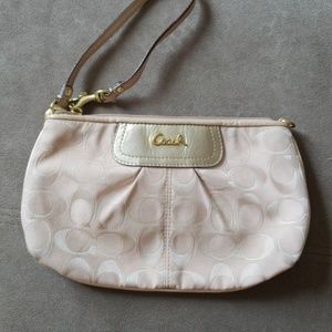 Coach wristlet 👛
